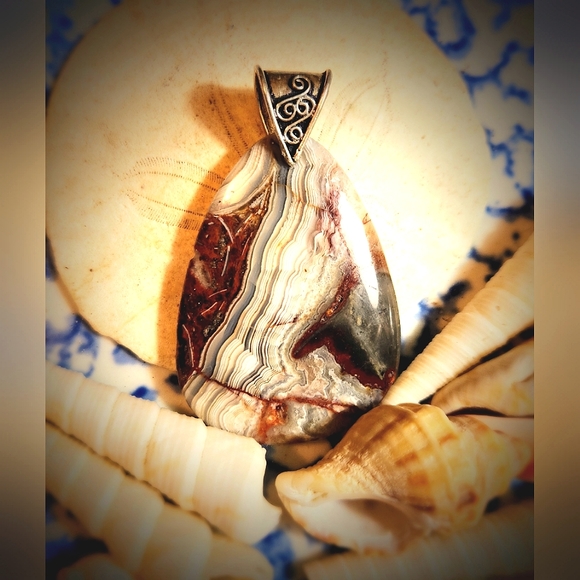 Awesome, Super-Chunky, Pear-Shaped, Genuine Crazy Lace Agate Cabochon Pendant. - Picture 6 of 6